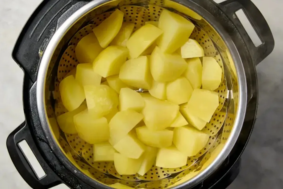 Make Mashed Potatoes