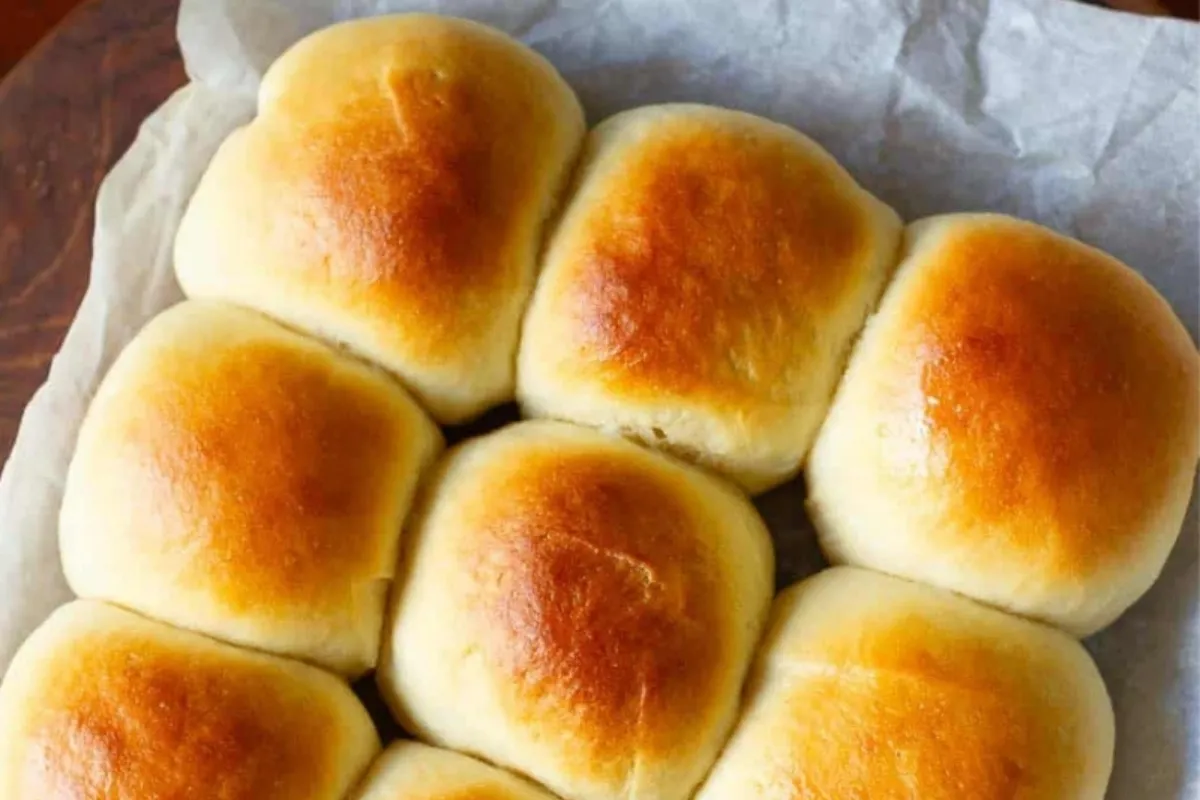 Easy White Bread Rolls With 2 Ingredients
