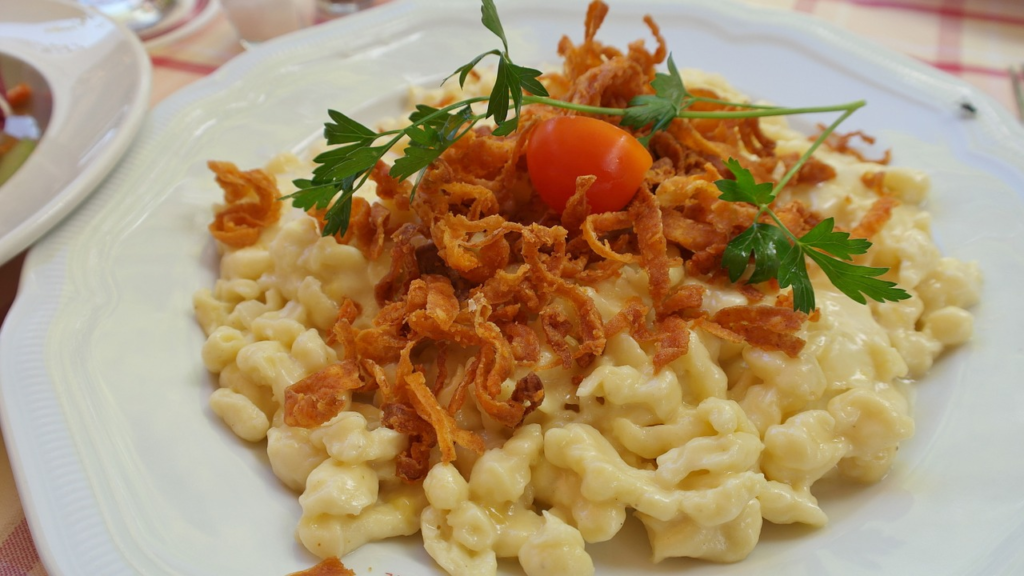 Homemade German Cheese Spaetzle (Käsespätzle) Recipe
